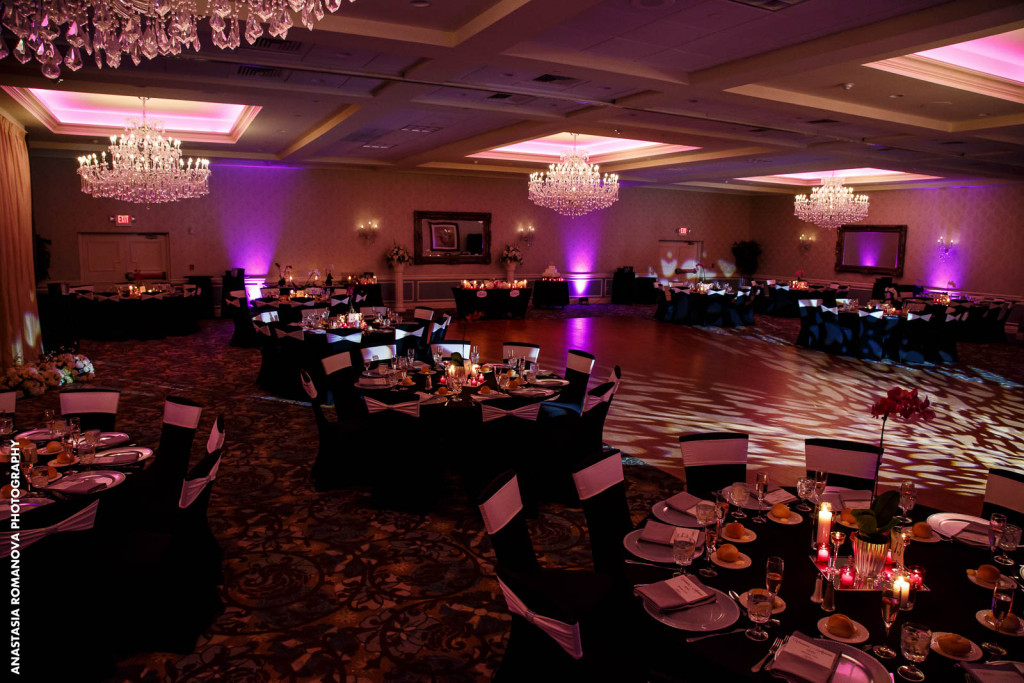 Weddings in the Crystal and Emerald Ballroom at the Radisson Freehold NJ 2