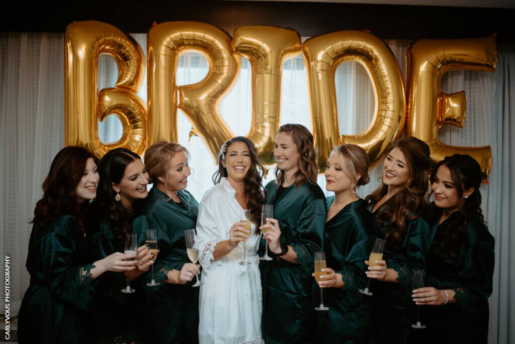 Samantha and her bridesmaids in the bridal suite at the Radisson Freehold